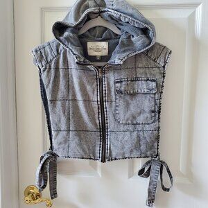 Cropped Quilted Acid washed grey/black denim vest open sides with ties hooded